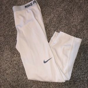 Cropped NikePro DryFit Leggings